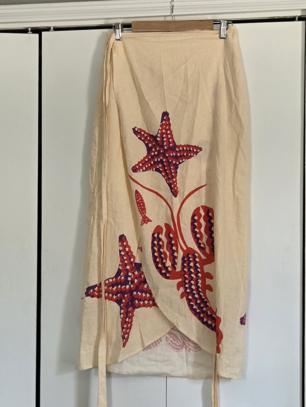 FARM Rio Cream Maxi Wrap Skirt with Red & Purple Sea Motif - Picture 2 of 6